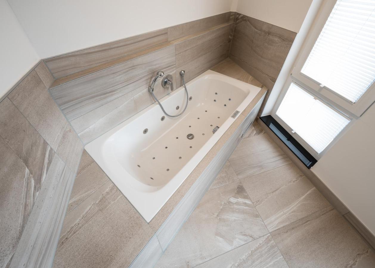 Rs-Hotel - Smart & Modern Hotel Apartments Brühl المظهر الخارجي الصورة