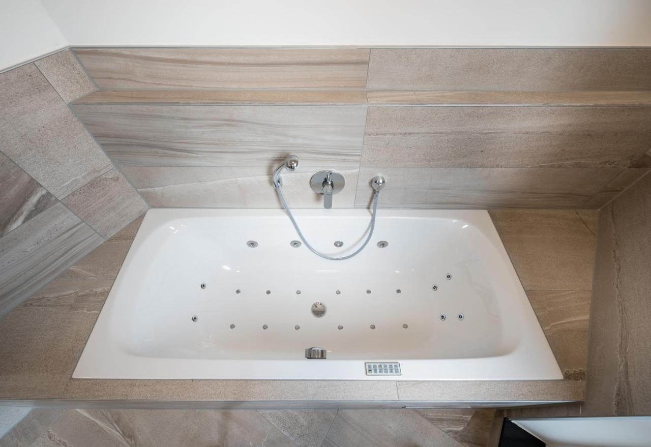 Rs-Hotel - Smart & Modern Hotel Apartments Brühl المظهر الخارجي الصورة